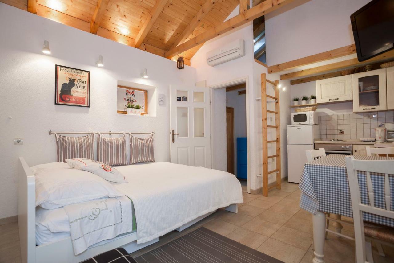 Studio Apartment Karlo Split Exterior photo